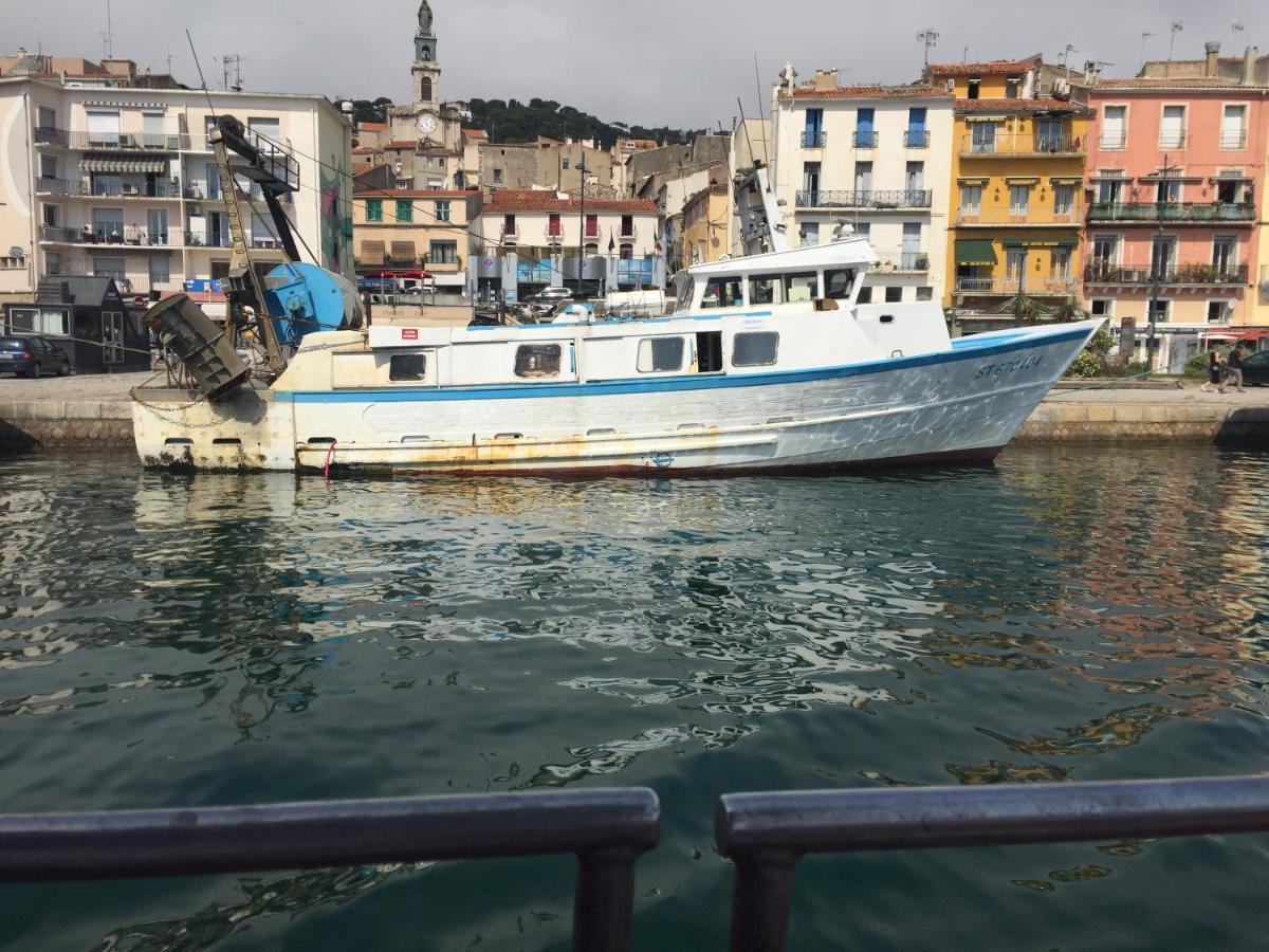 Duplex Arago Au Coeur De Sete, Comme Une Petite Maison Exterior photo