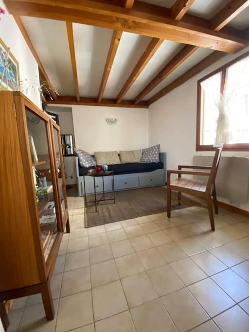 Duplex Arago Au Coeur De Sete, Comme Une Petite Maison Exterior photo