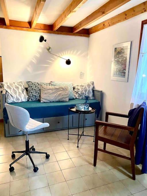 Duplex Arago Au Coeur De Sete, Comme Une Petite Maison Exterior photo